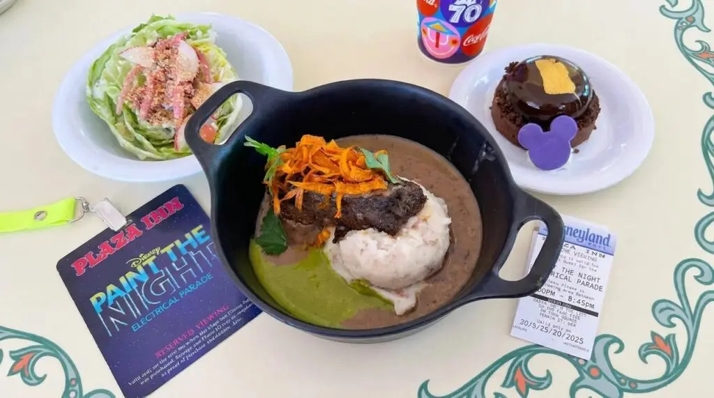 Paint the Night Dining Package at Plaza Inn, Disneyland Resort