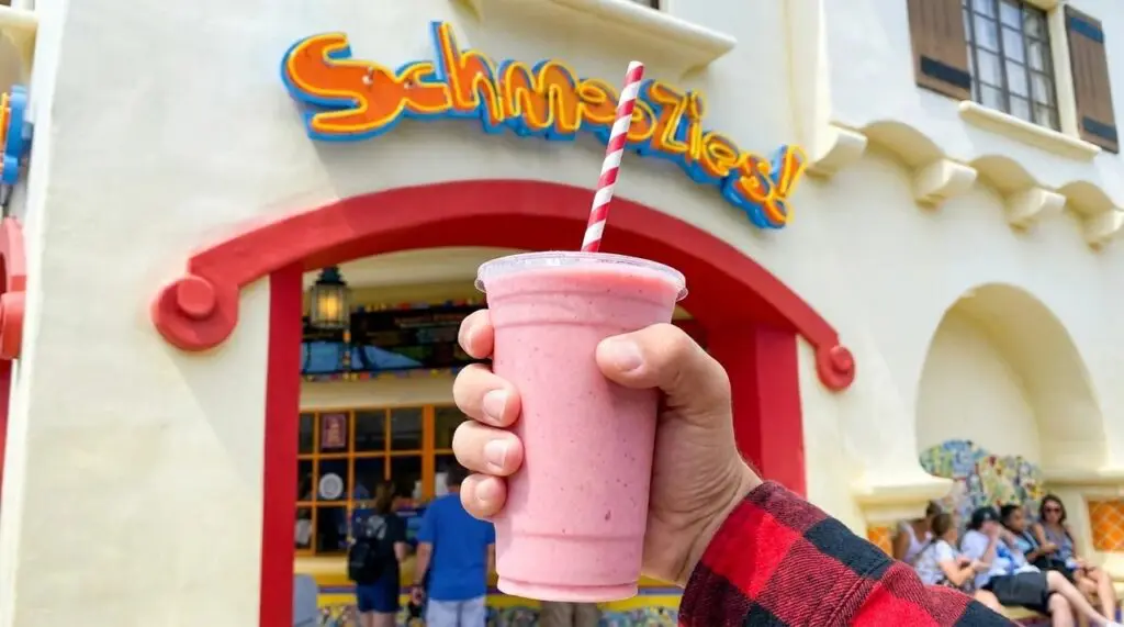 Strawberry Banana Sensation at Schmoozies