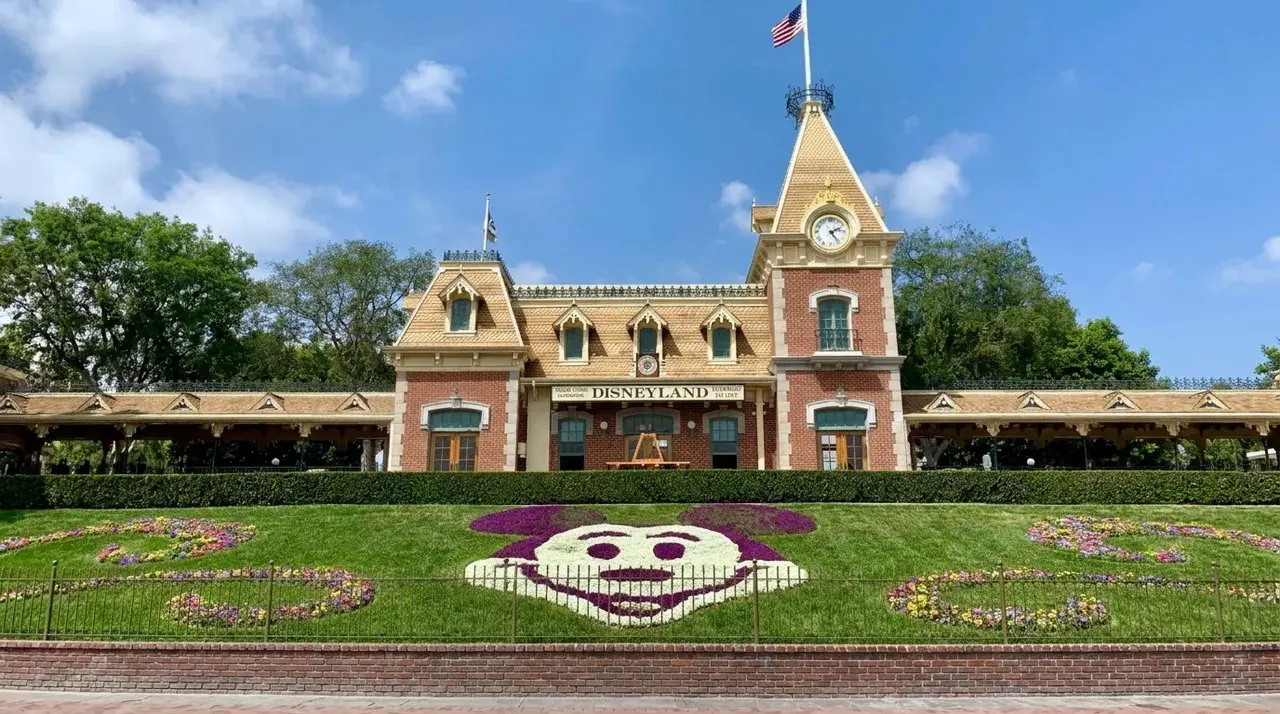 Disneyland Entrance