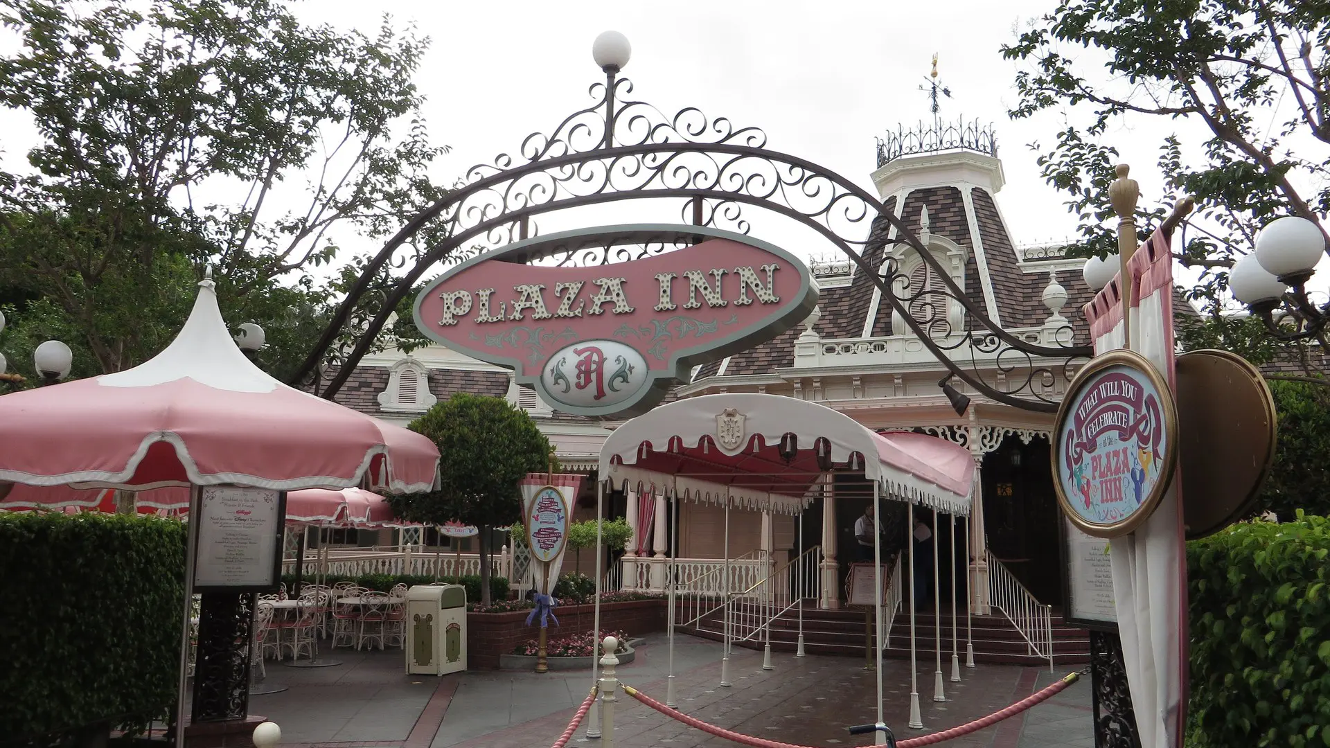 Plaza Inn restaurant area near Sleeping Beauty Castle at Disneyland Park
