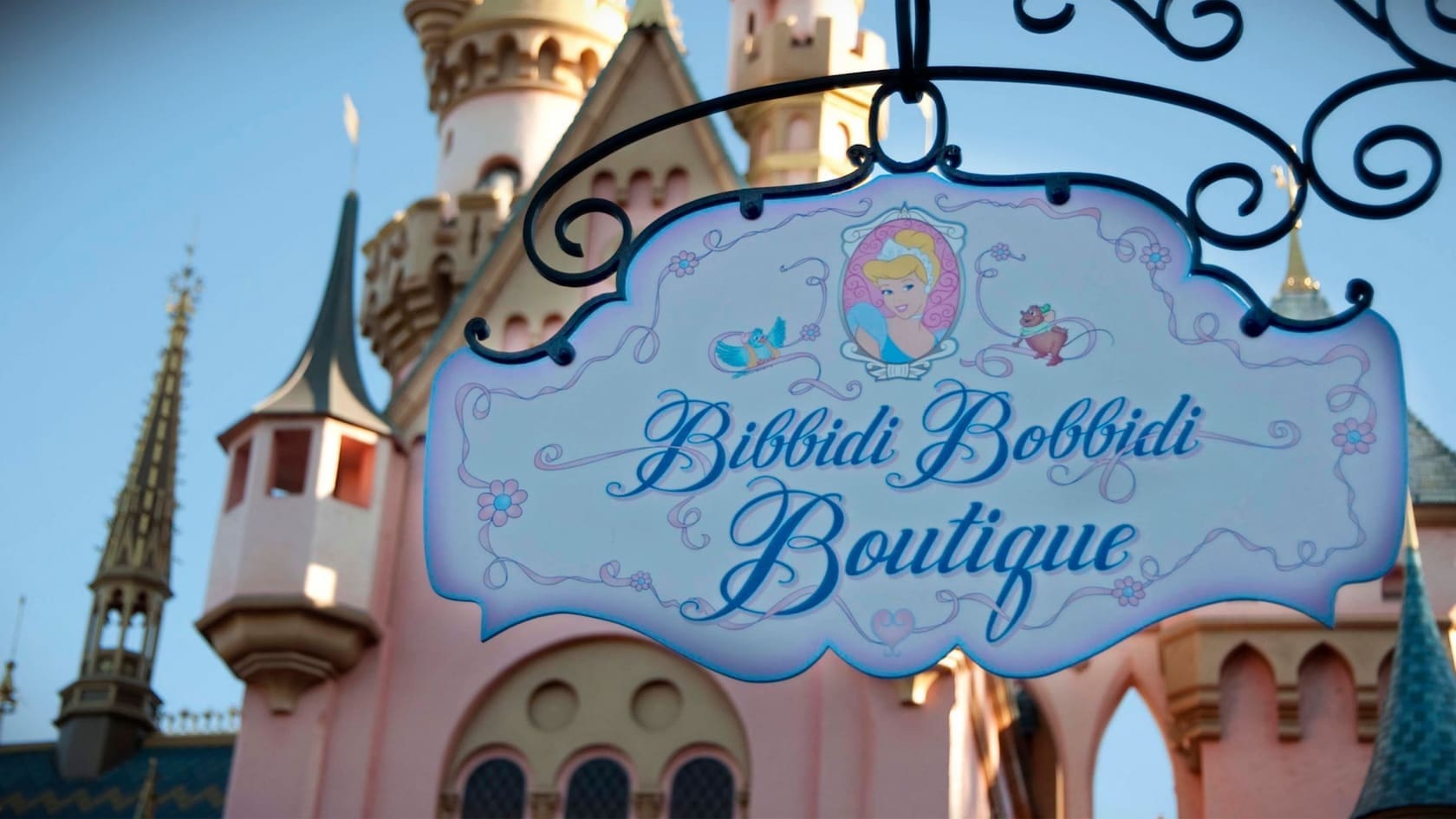 bibbidi bobbidi boutique disneyland